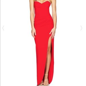 nookie bisous strapless sweetheart gown